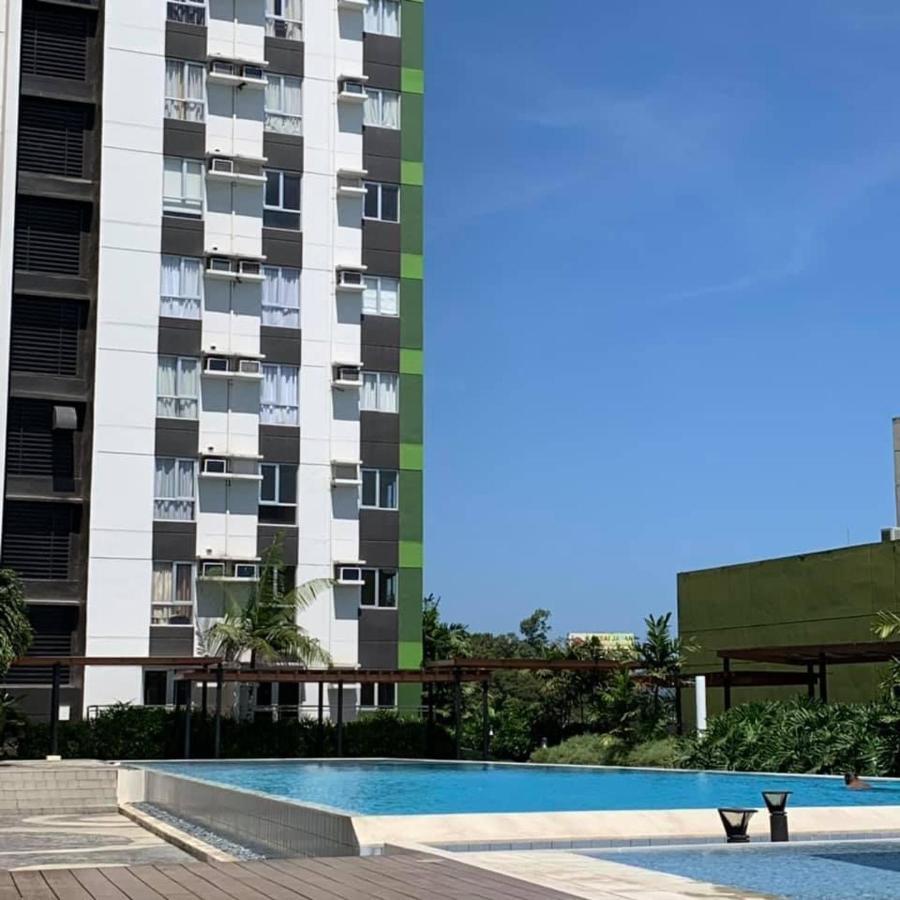 2205 At Centrio Tower Cdo Apartment